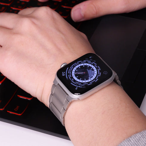 クラシックマグネットチタンバンド【アップルウォッチバンド】